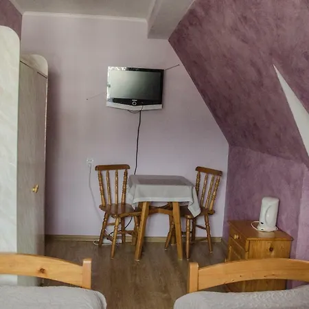 Goscinne Anna Poronin